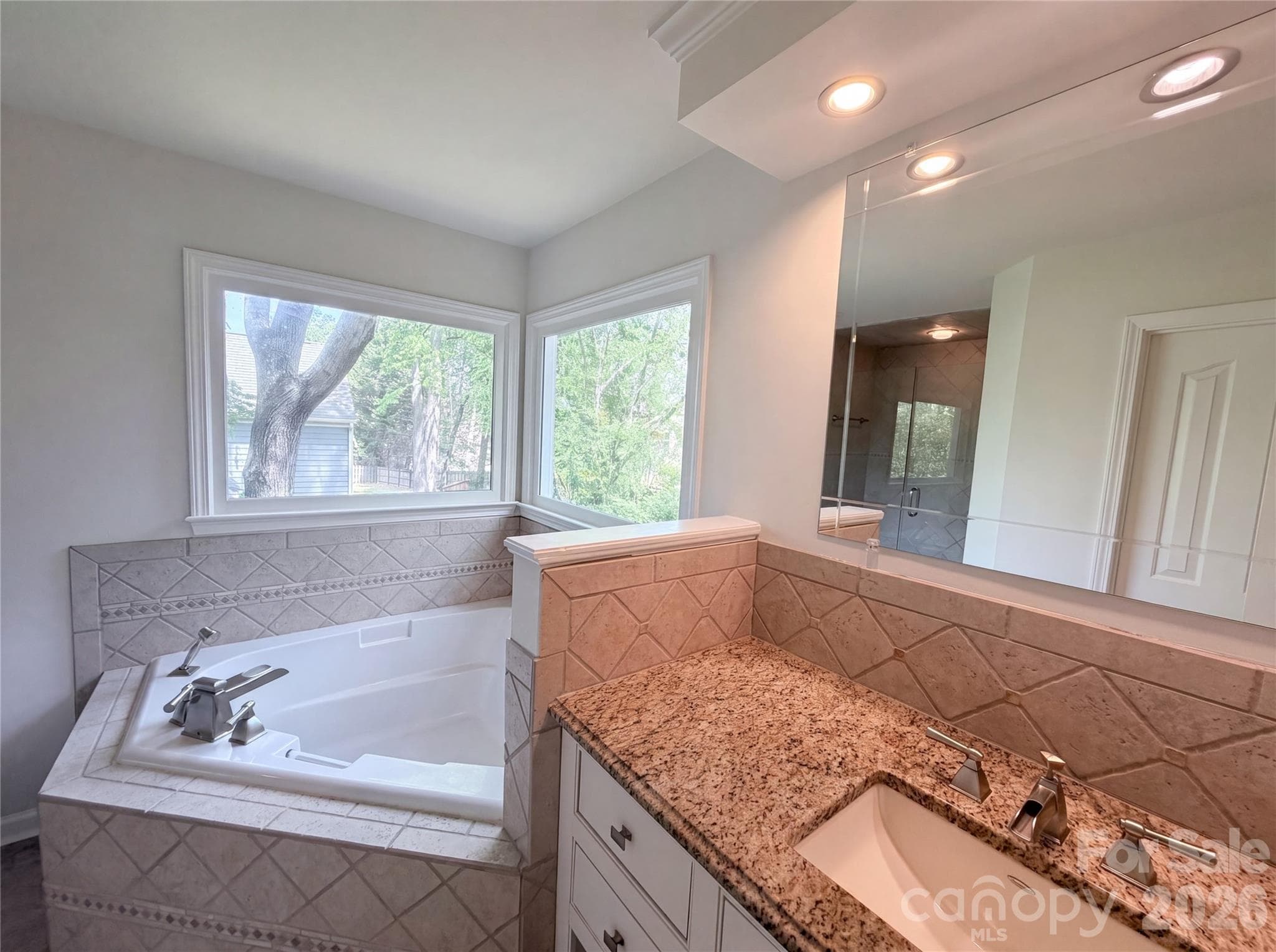 Single Family Residence at 17206 Shadow Bark Drive, Cornelius, photo 13 of 20