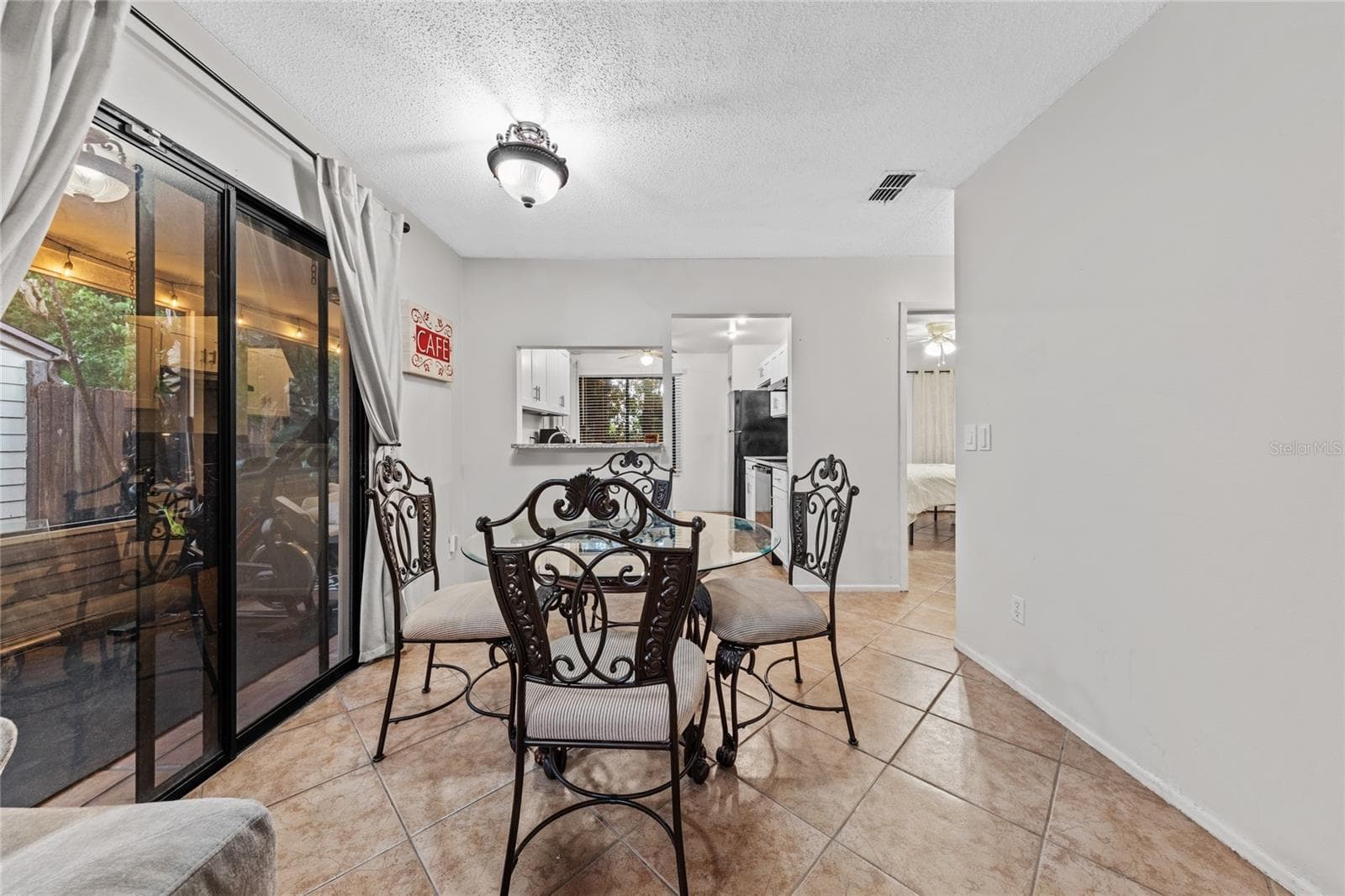 Single Family Residence at 335 KIRKCALDY DR, WINTER SPRINGS, photo 18 of 50