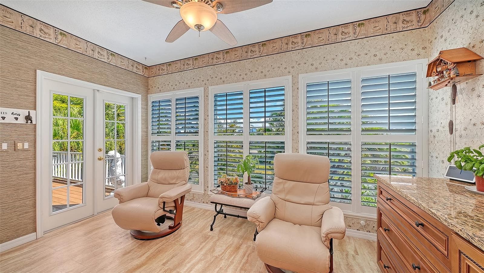 You willl have plenty of room for your favorite breakfast nook table in this welcoming kitchen! - 3040 GULF OF MEXICO DR #3, LONGBOAT KEY