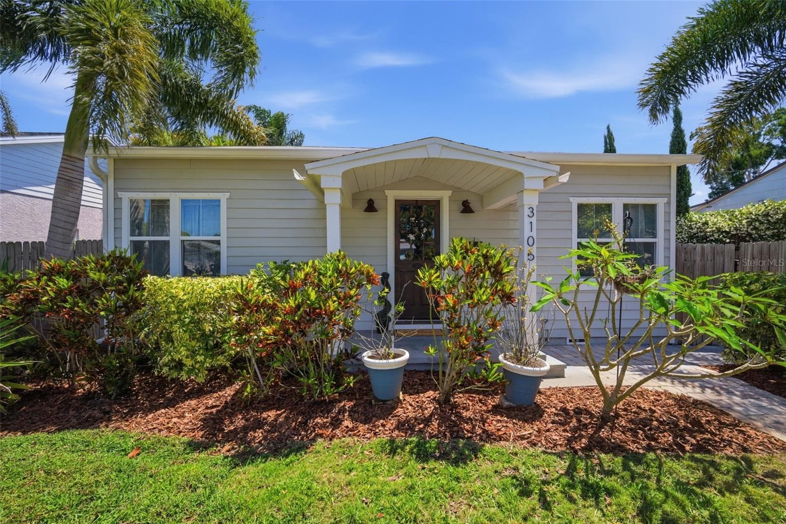 Single Family Residence at 3105 JACKSON ST N, ST PETERSBURG, photo 8 of 84