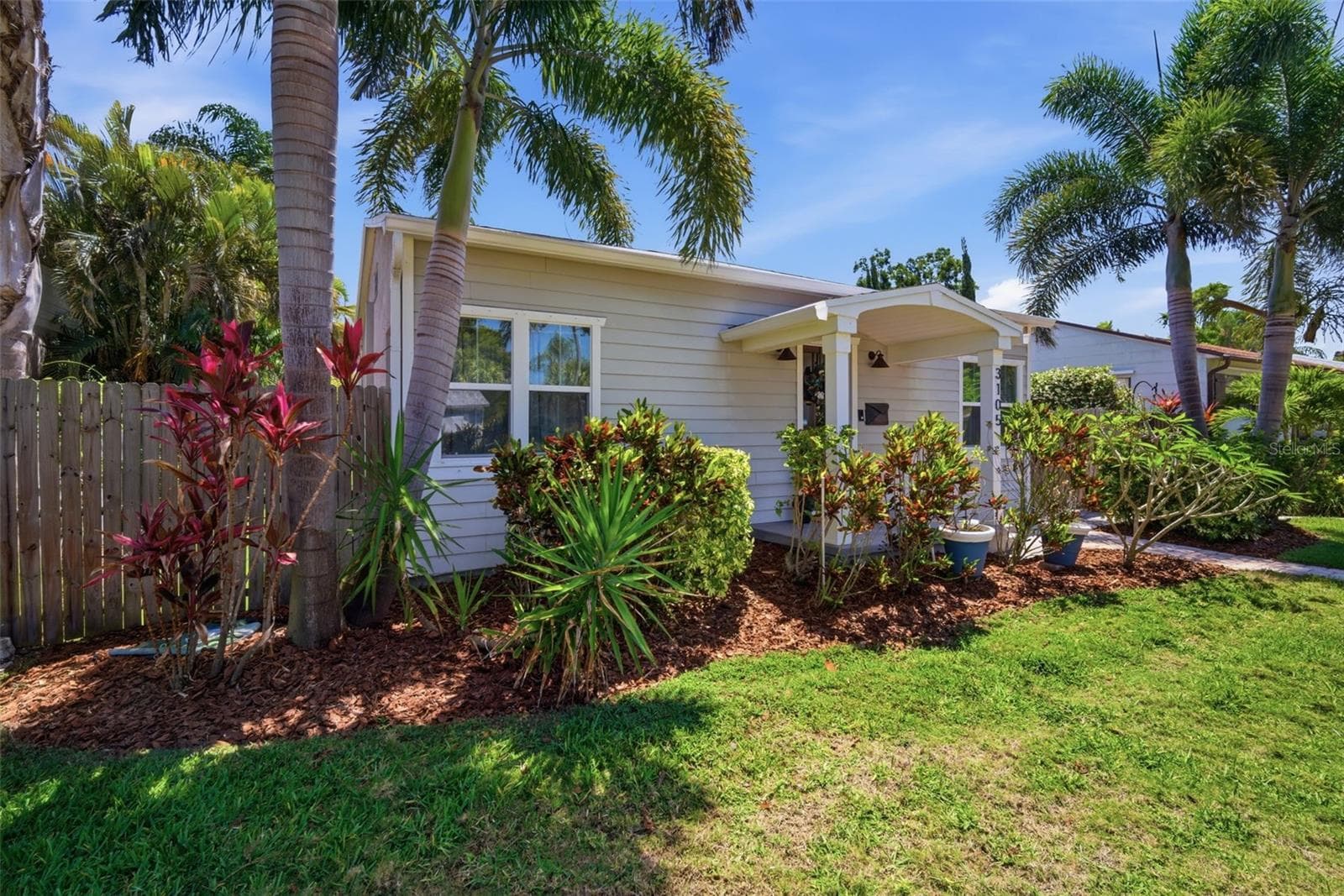 Single Family Residence at 3105 JACKSON ST N, ST PETERSBURG, photo 9 of 84