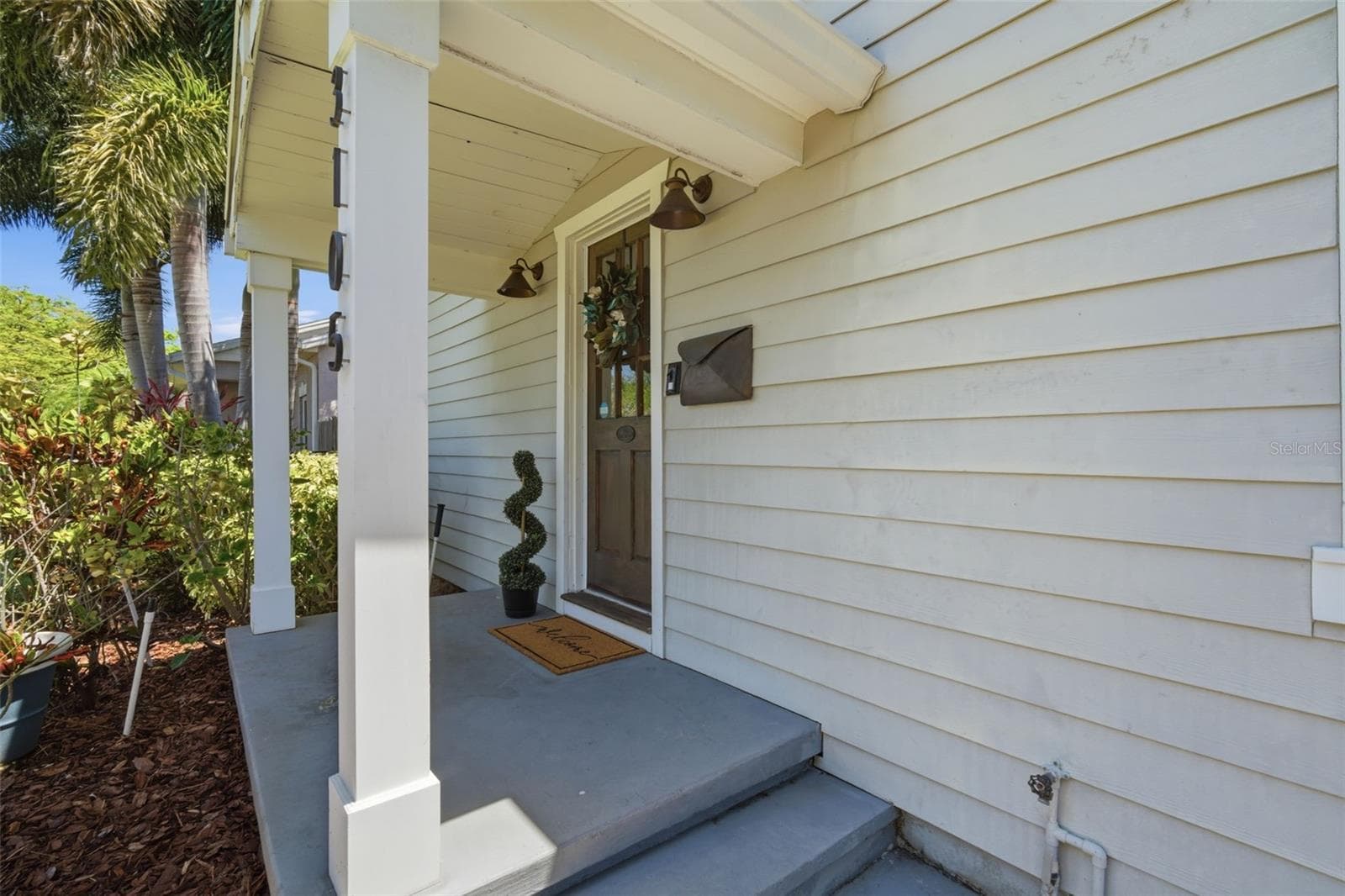 Single Family Residence at 3105 JACKSON ST N, ST PETERSBURG, photo 11 of 84