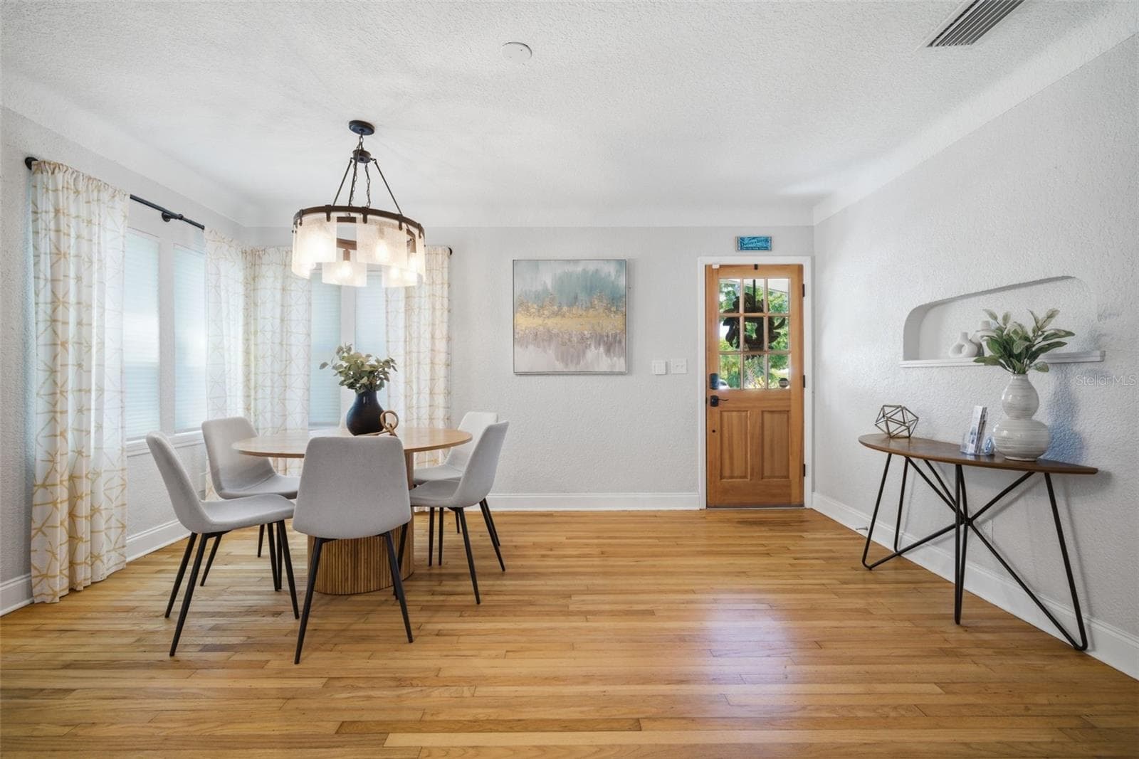 Single Family Residence at 3105 JACKSON ST N, ST PETERSBURG, photo 13 of 84