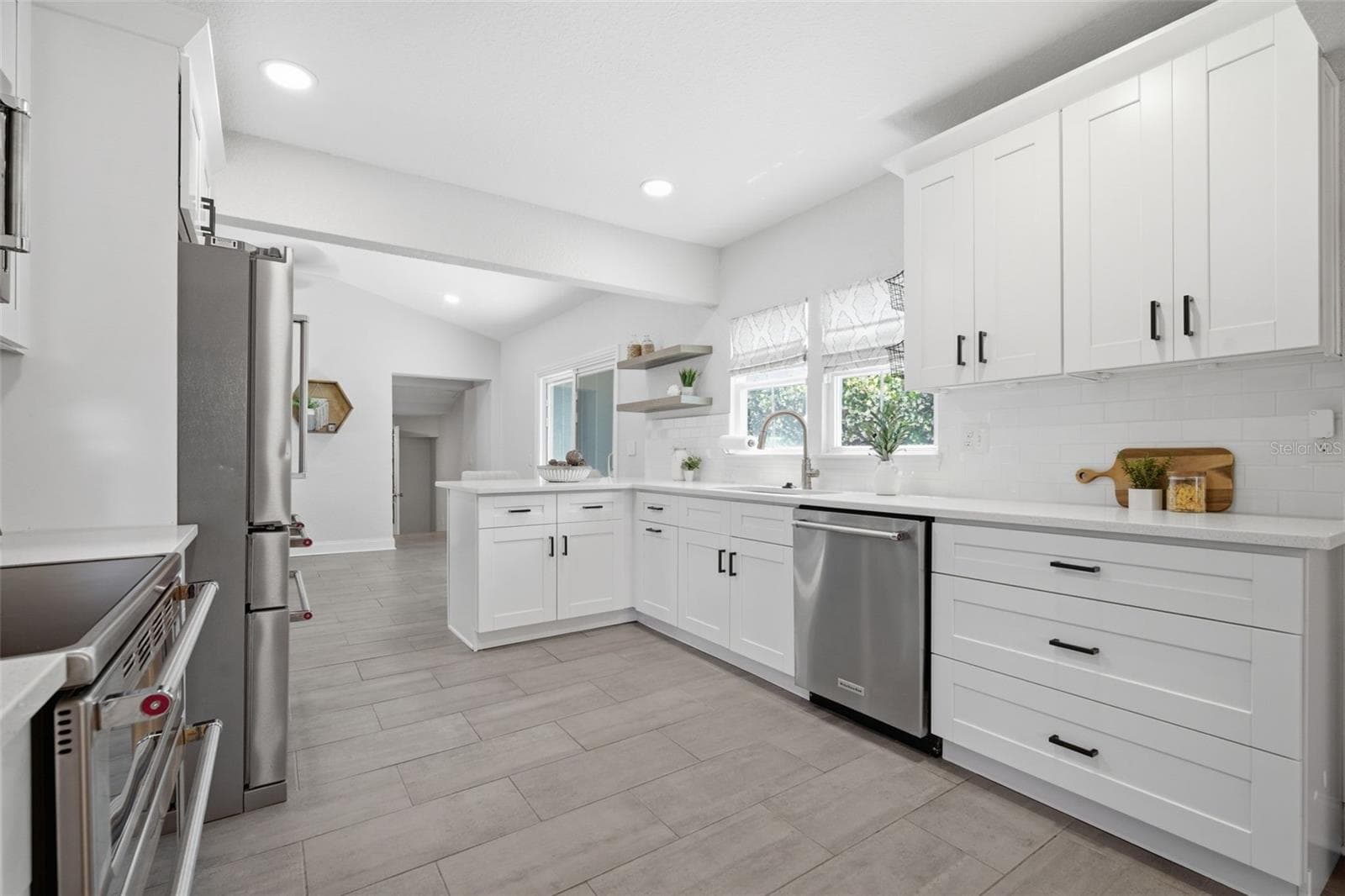 Single Family Residence at 3105 JACKSON ST N, ST PETERSBURG, photo 19 of 84