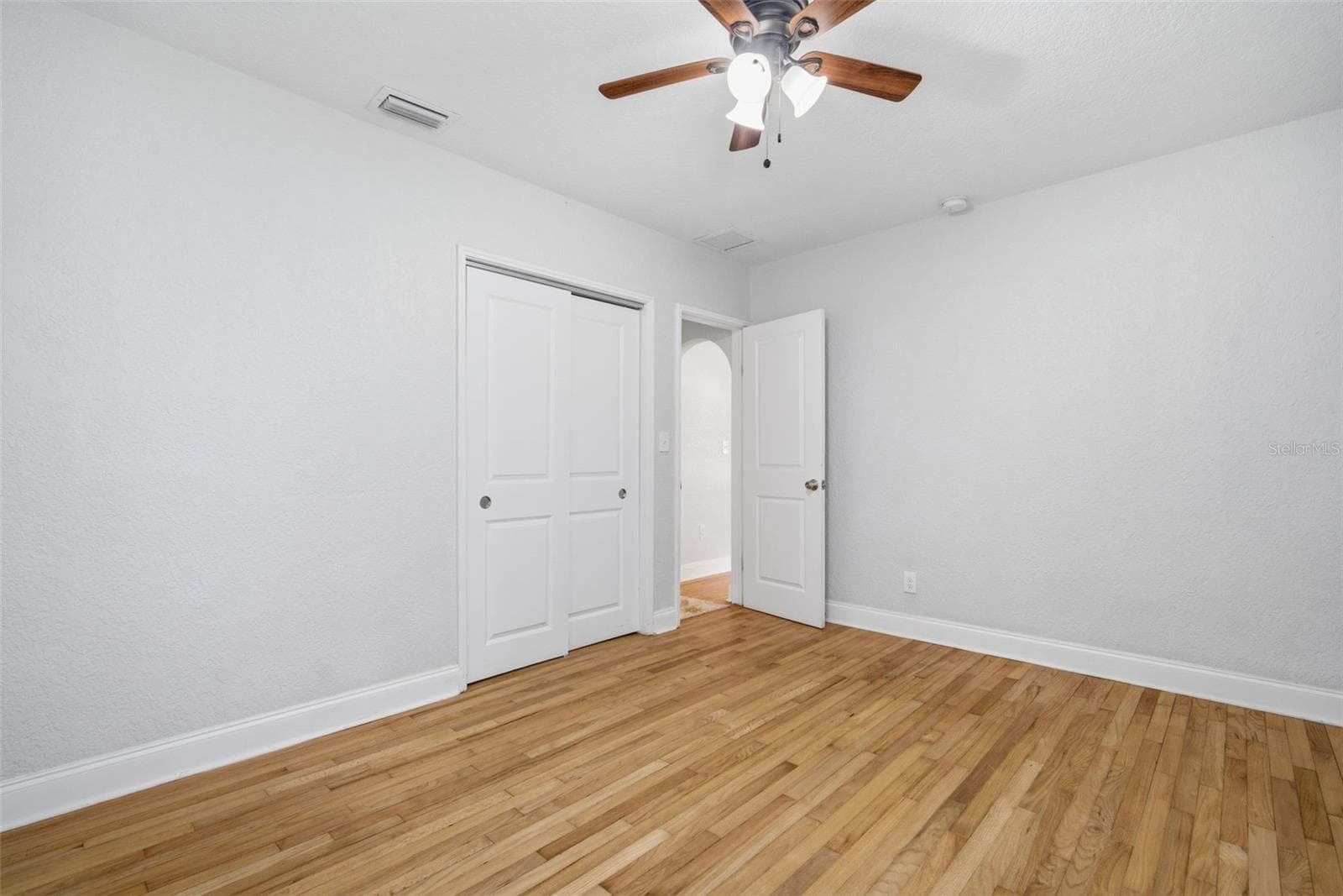 Single Family Residence at 3105 JACKSON ST N, ST PETERSBURG, photo 25 of 84