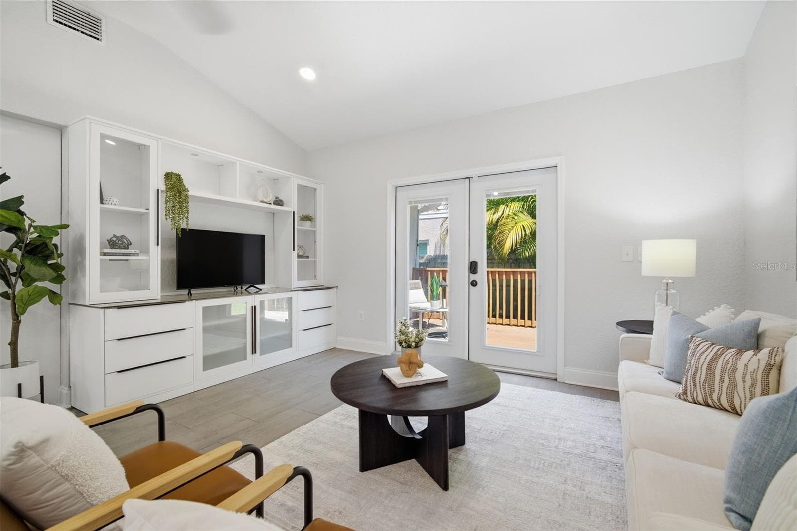 Single Family Residence at 3105 JACKSON ST N, ST PETERSBURG, photo 33 of 84