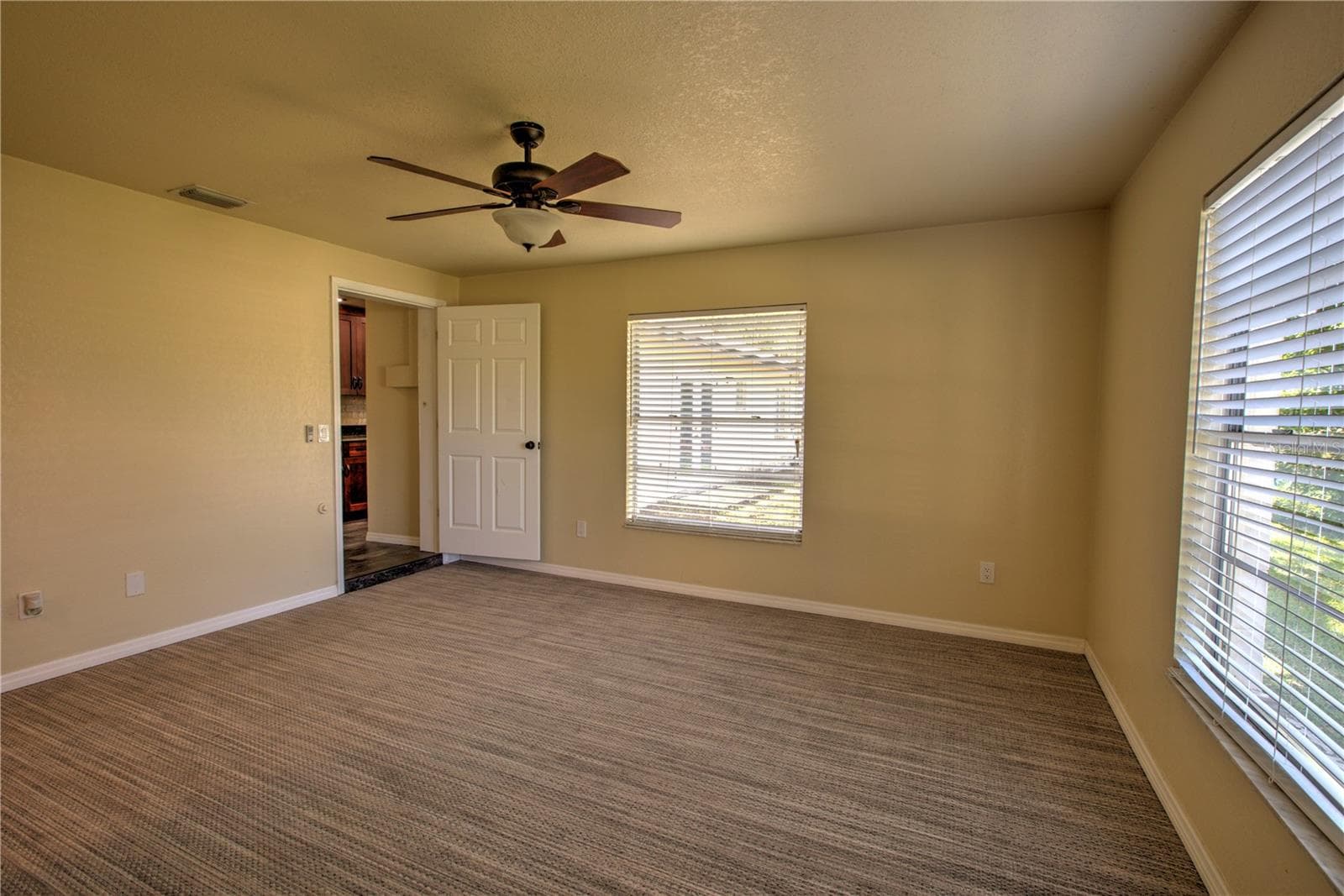 Single Family Residence at 600 ENGLISH OAKS DR, PORT ORANGE, photo 23 of 47