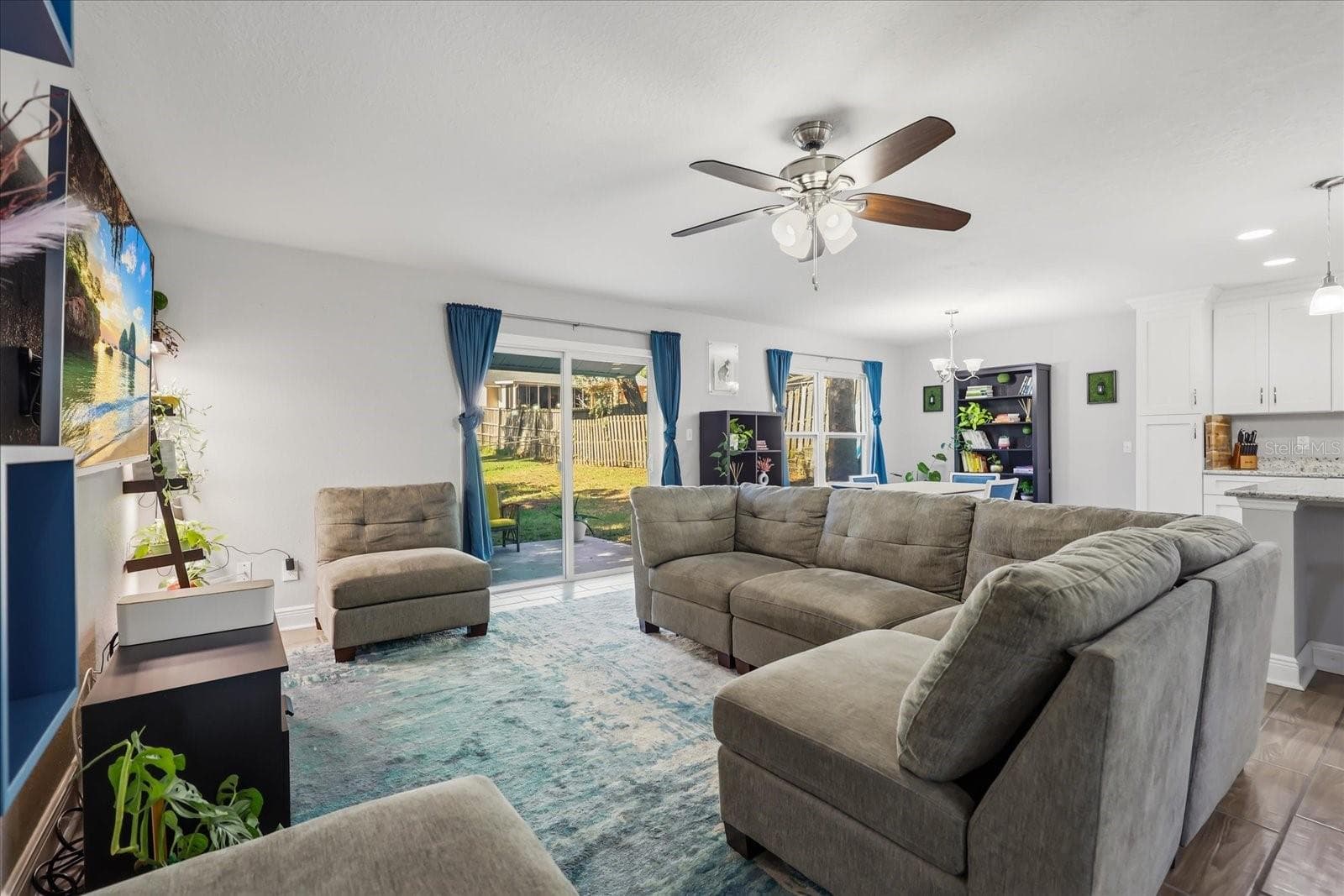 living room - 524 E HILLCREST ST, ALTAMONTE SPRINGS