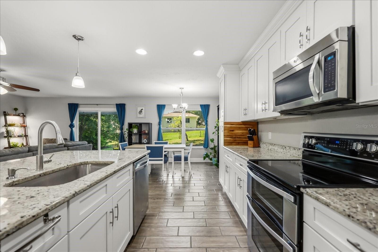 kitchen - 524 E HILLCREST ST, ALTAMONTE SPRINGS