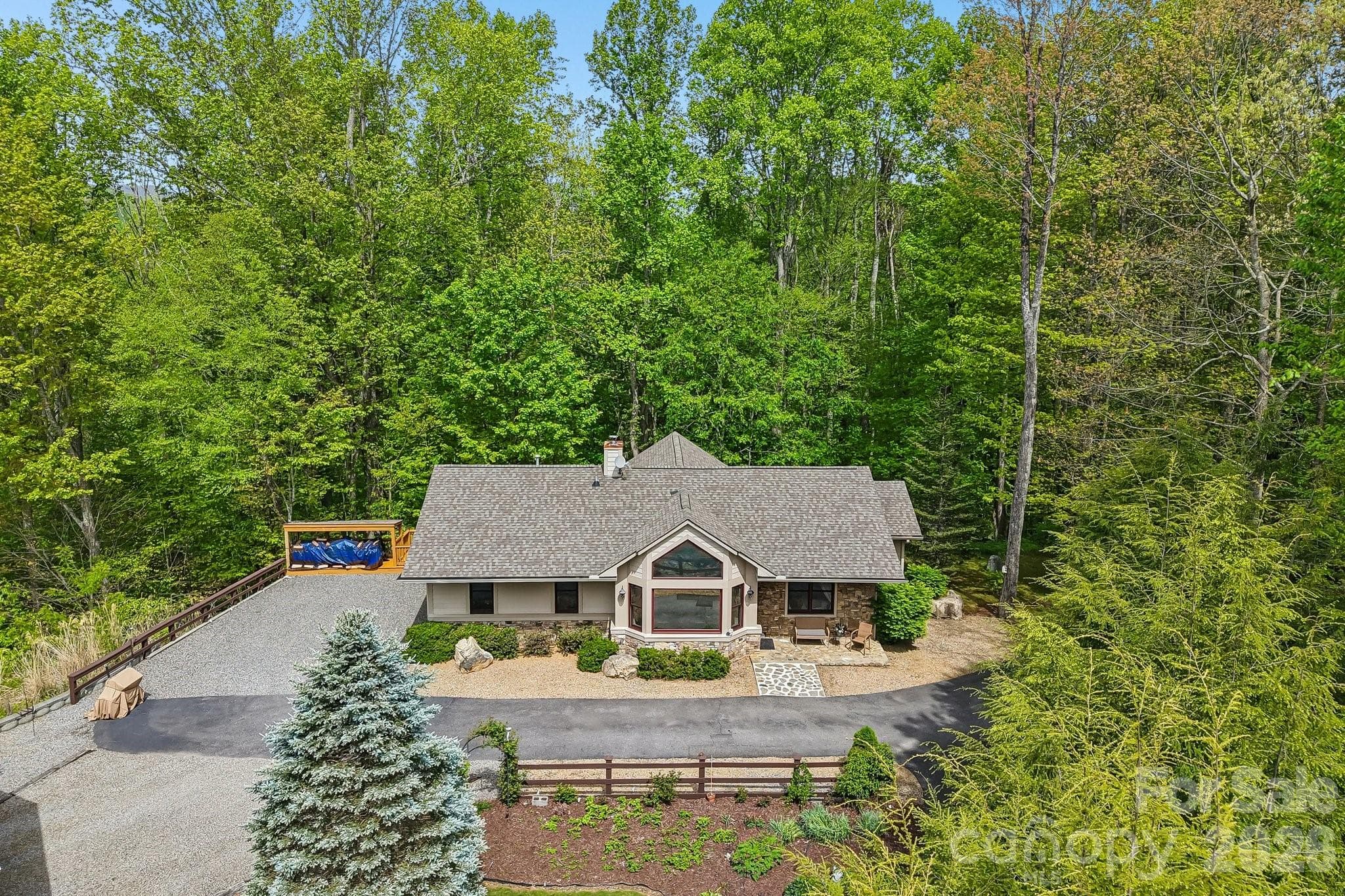 Private Attractive Setting - Mars Hill