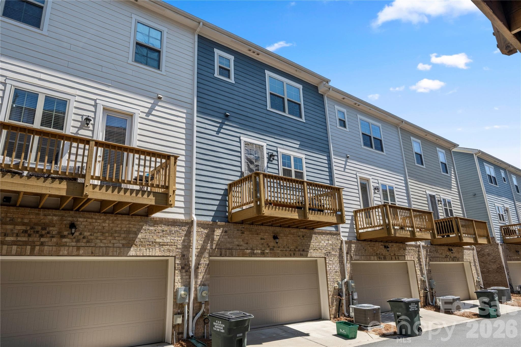 Townhouse at Charlotte, photo 6 of 38