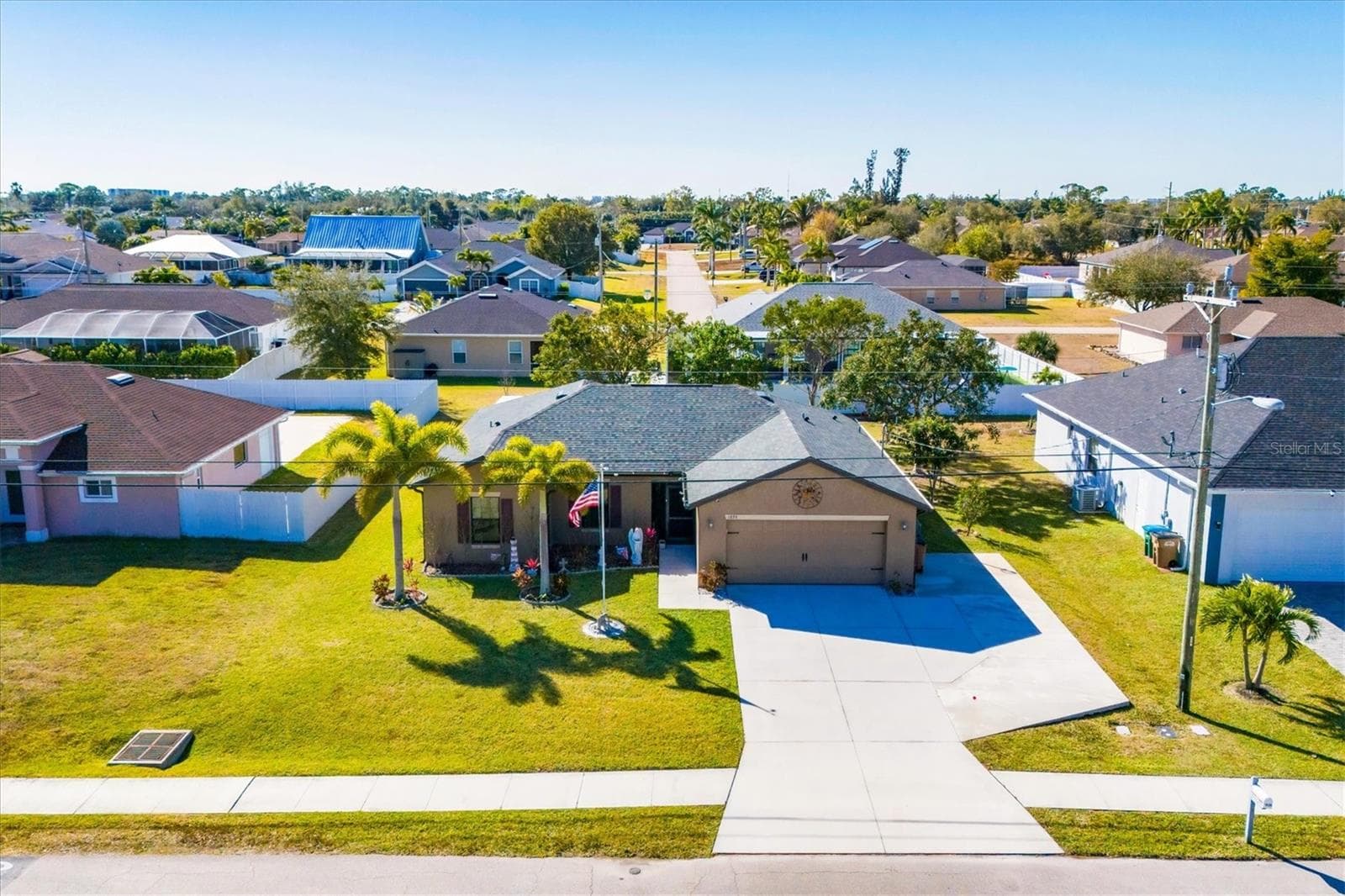 Single Family Residence at 1826 SW TRAFALGAR PKWY, CAPE CORAL, photo 2 of 36
