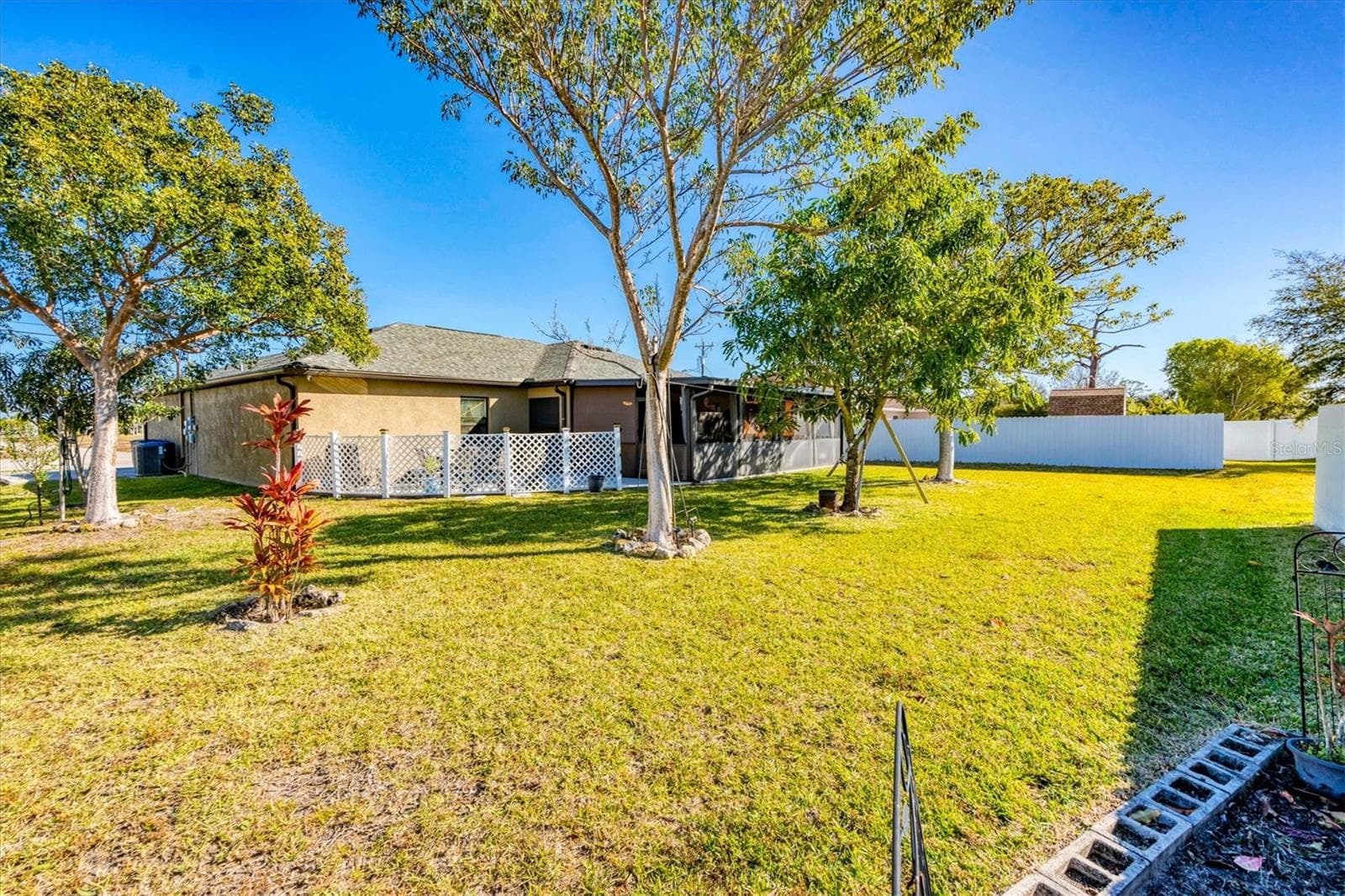 Single Family Residence at 1826 SW TRAFALGAR PKWY, CAPE CORAL, photo 29 of 36