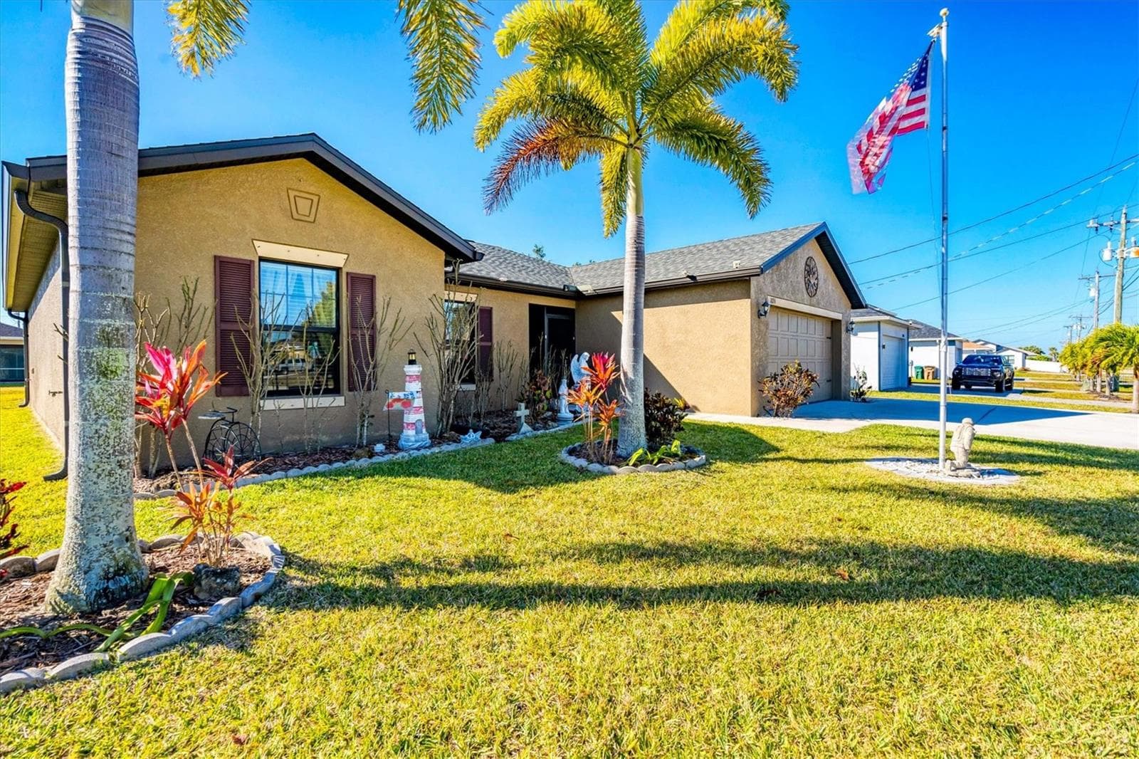 Single Family Residence at 1826 SW TRAFALGAR PKWY, CAPE CORAL, photo 32 of 36