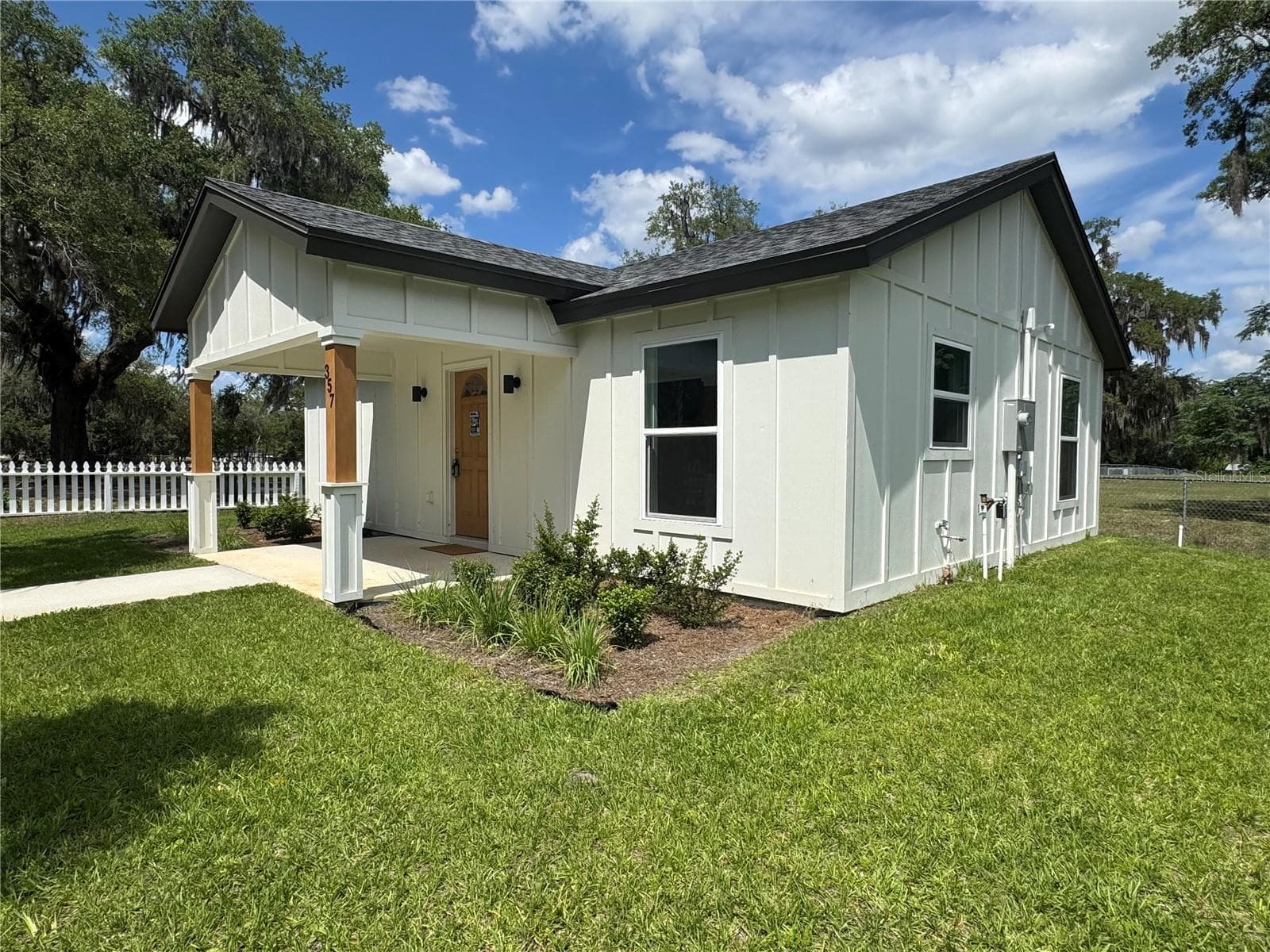 357 N MAIN AVE