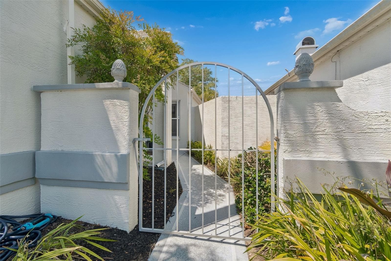 COURTYARD ENTRY - 10491 CASA GRANDE CIR, SPRING HILL
