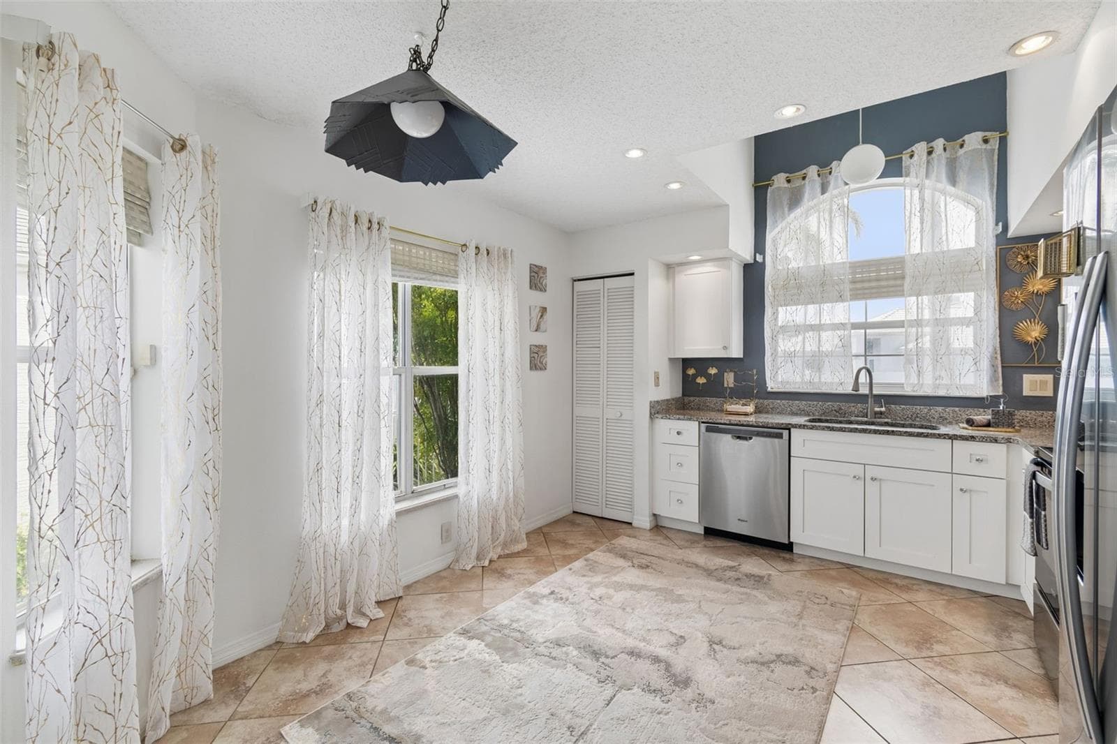 EAT IN KITCHEN - 10491 CASA GRANDE CIR, SPRING HILL