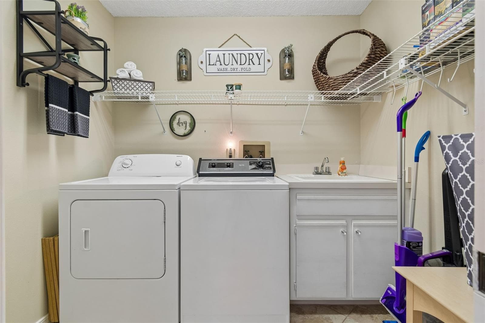LAUNDRY ROOM - 10491 CASA GRANDE CIR, SPRING HILL