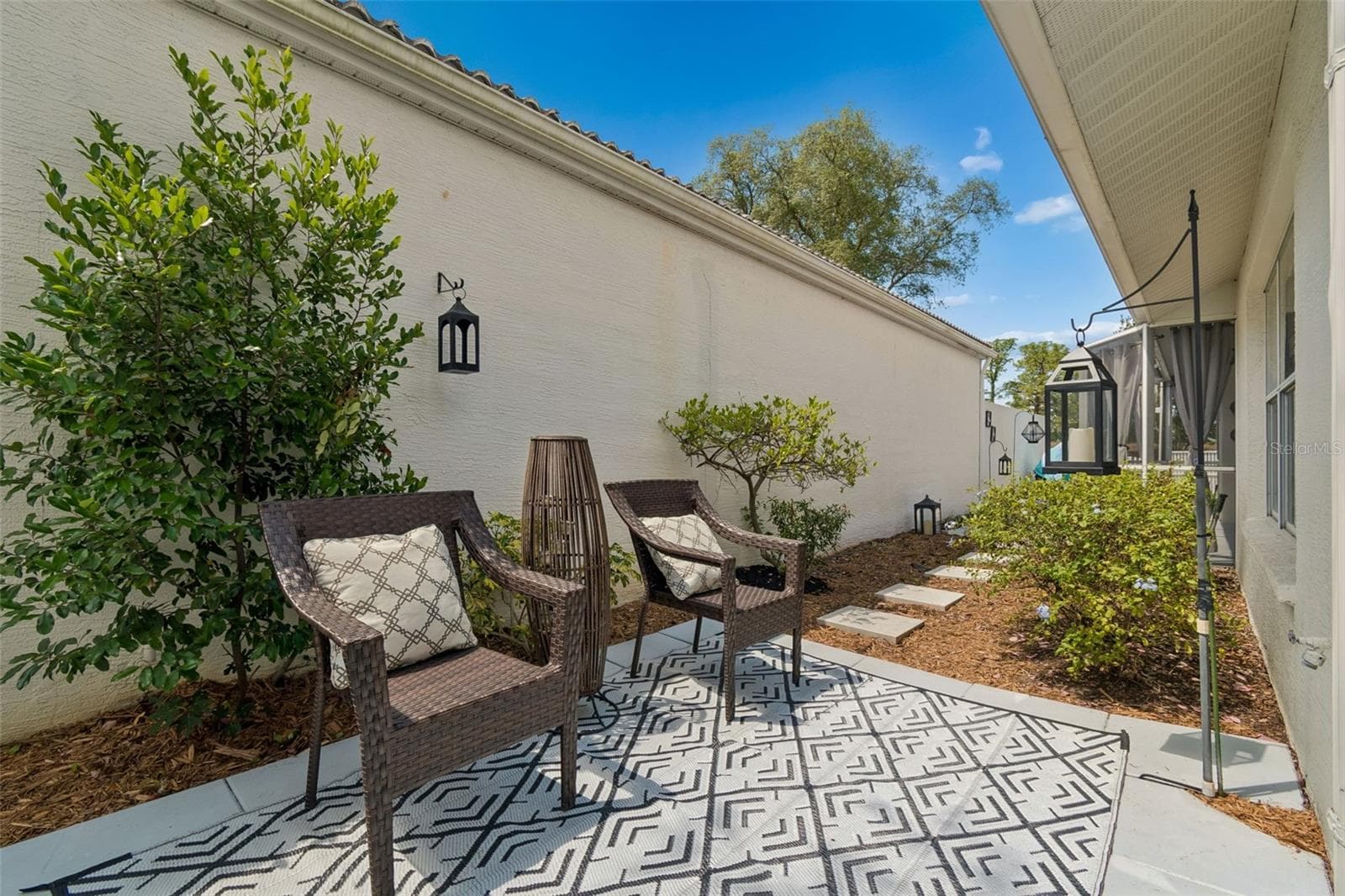 RELAX AND ENJOY - 10491 CASA GRANDE CIR, SPRING HILL