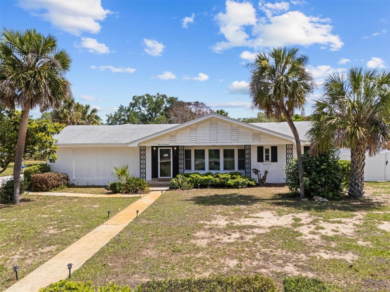 Single Family Residence at 1117 N LAKESHORE BLVD, LAKE WALES, photo 2 of 53