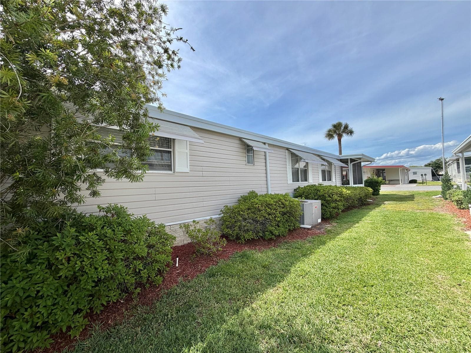 Manufactured Home at 100 MARIGOLD ST, LEESBURG, photo 58 of 67
