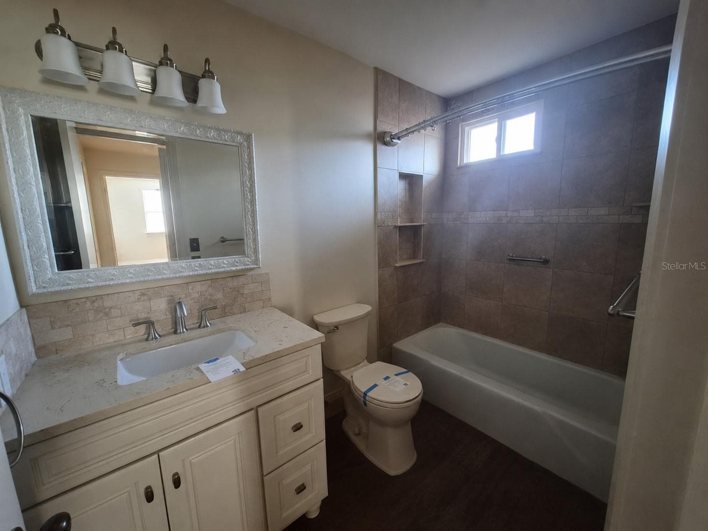 Single Family Residence at 1702 KETCH PL, BRANDON, photo 7 of 14
