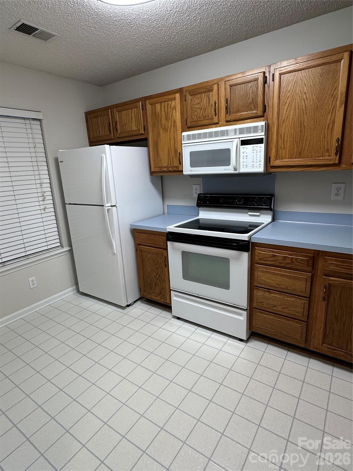 Condominium at 6311 Windsor Gate Lane, Charlotte, photo 6 of 29