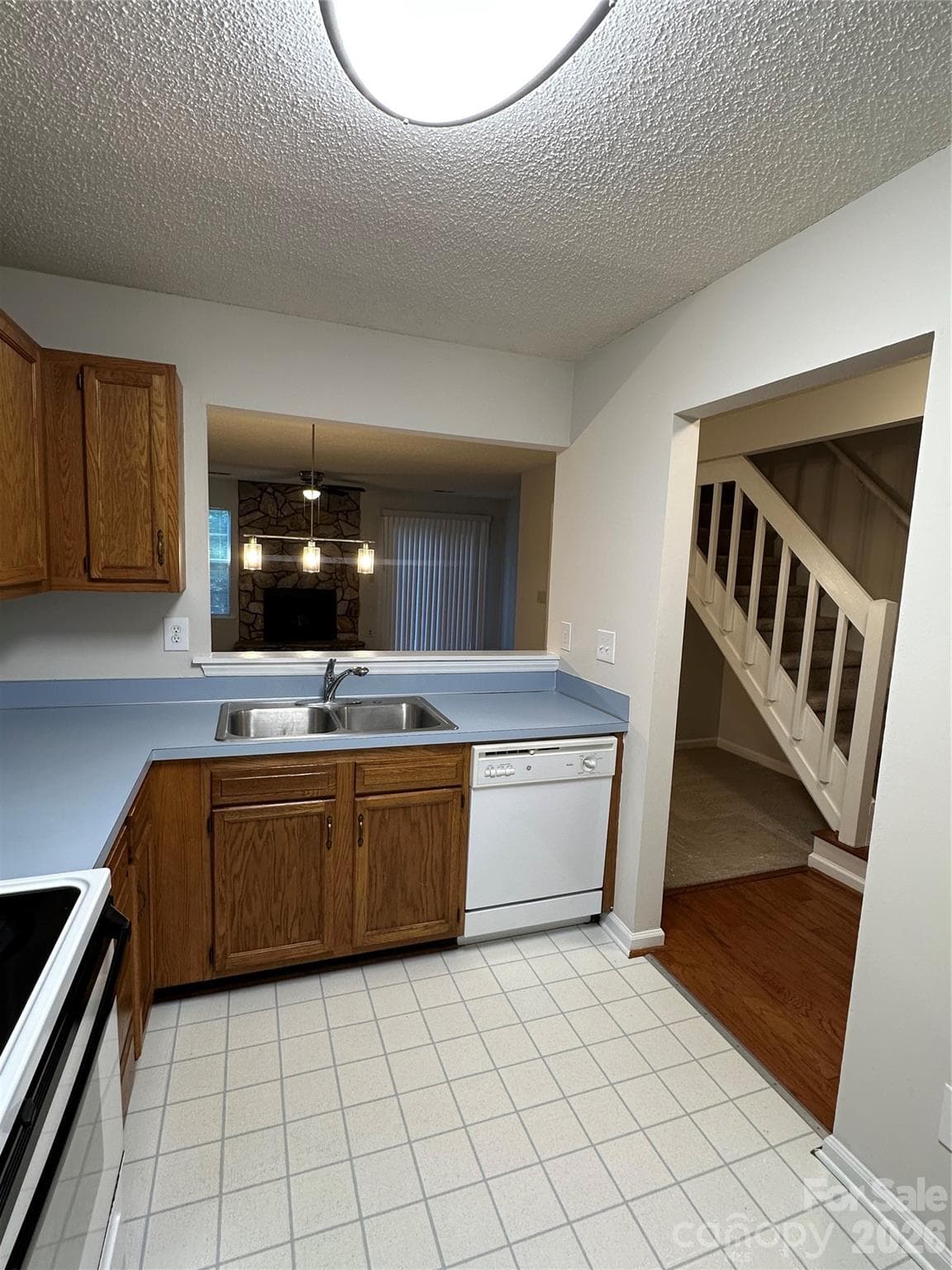 Condominium at 6311 Windsor Gate Lane, Charlotte, photo 9 of 29