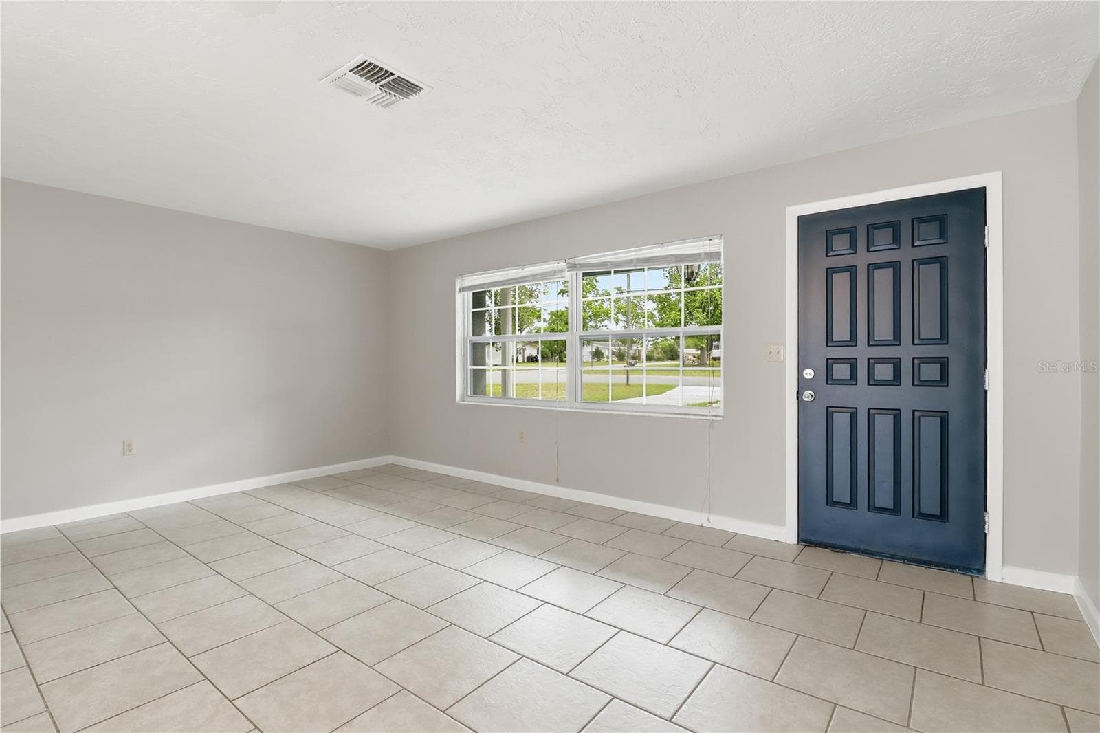 Single Family Residence at 38 REGINA BLVD, BEVERLY HILLS, photo 14 of 46