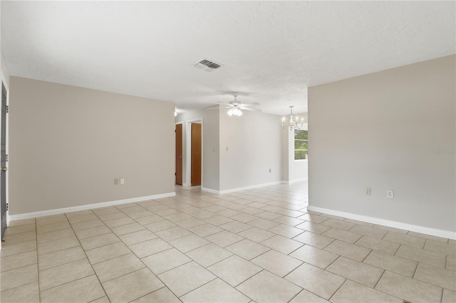 Single Family Residence at 38 REGINA BLVD, BEVERLY HILLS, photo 15 of 46
