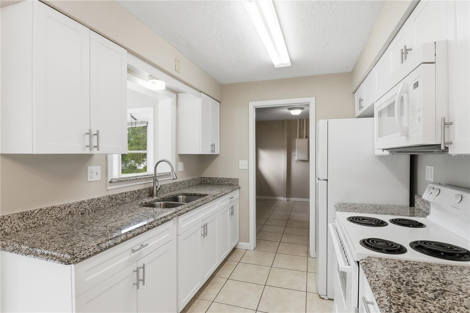 Single Family Residence at 38 REGINA BLVD, BEVERLY HILLS, photo 20 of 46