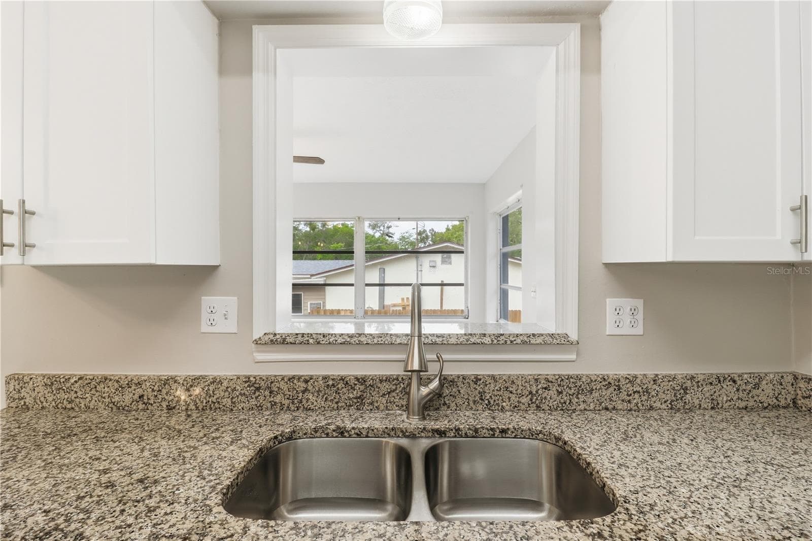 Single Family Residence at 38 REGINA BLVD, BEVERLY HILLS, photo 22 of 46