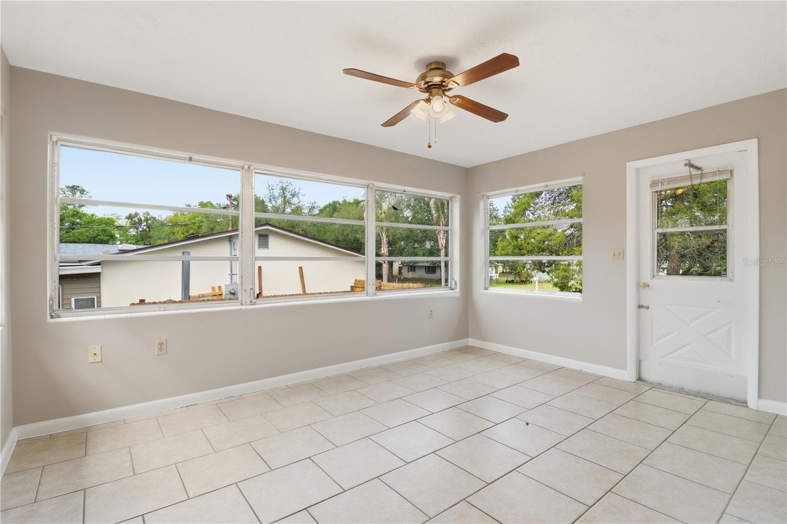 Single Family Residence at 38 REGINA BLVD, BEVERLY HILLS, photo 24 of 46