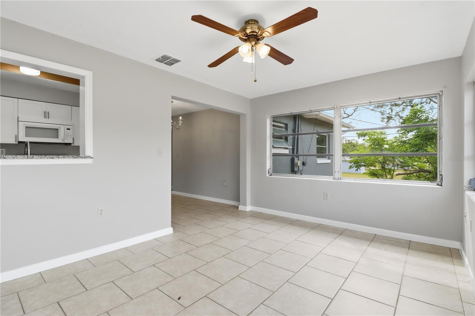 Single Family Residence at 38 REGINA BLVD, BEVERLY HILLS, photo 26 of 46
