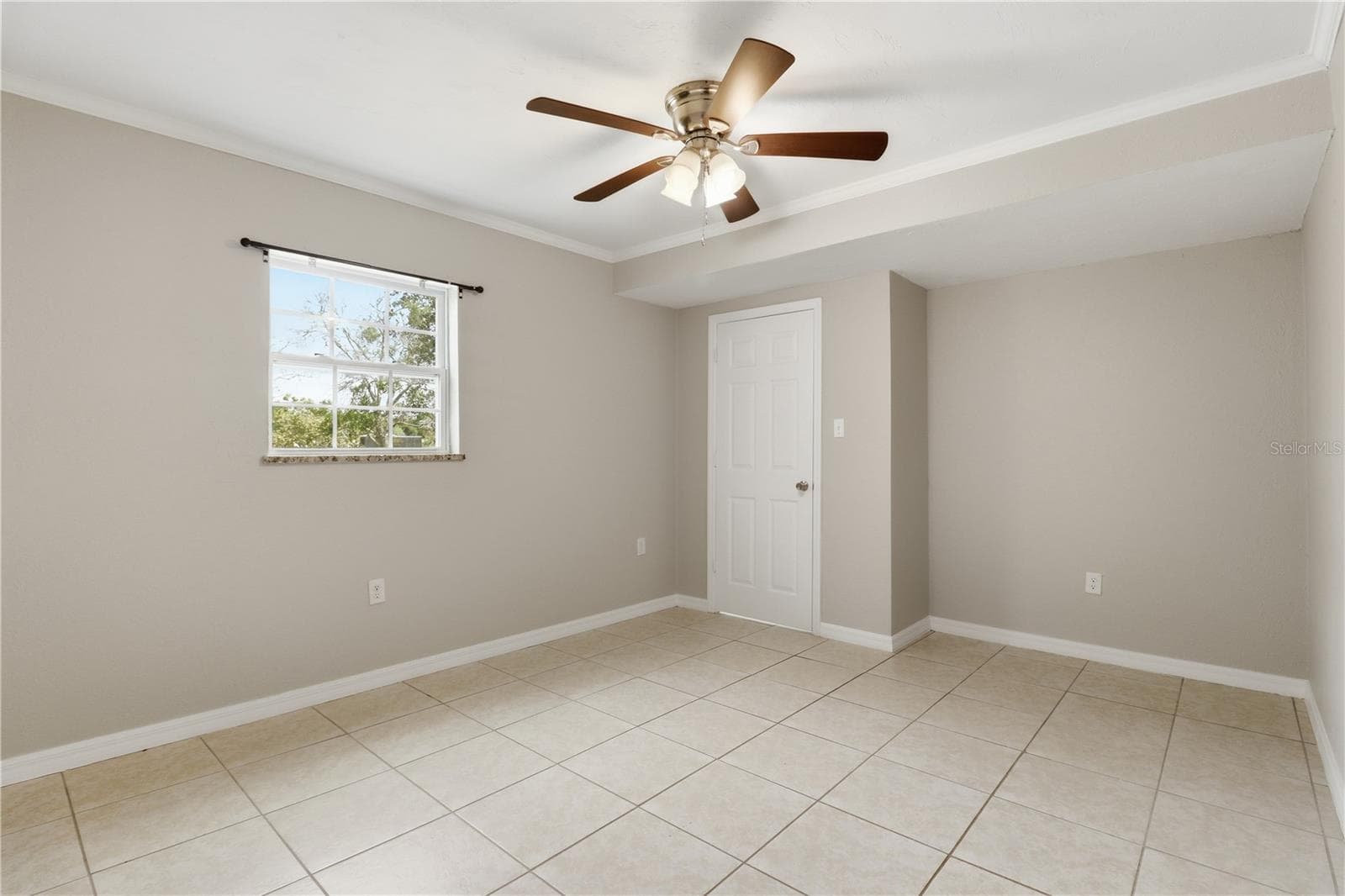 Single Family Residence at 38 REGINA BLVD, BEVERLY HILLS, photo 28 of 46