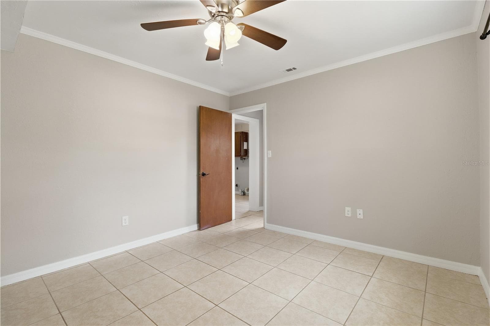 Single Family Residence at 38 REGINA BLVD, BEVERLY HILLS, photo 29 of 46