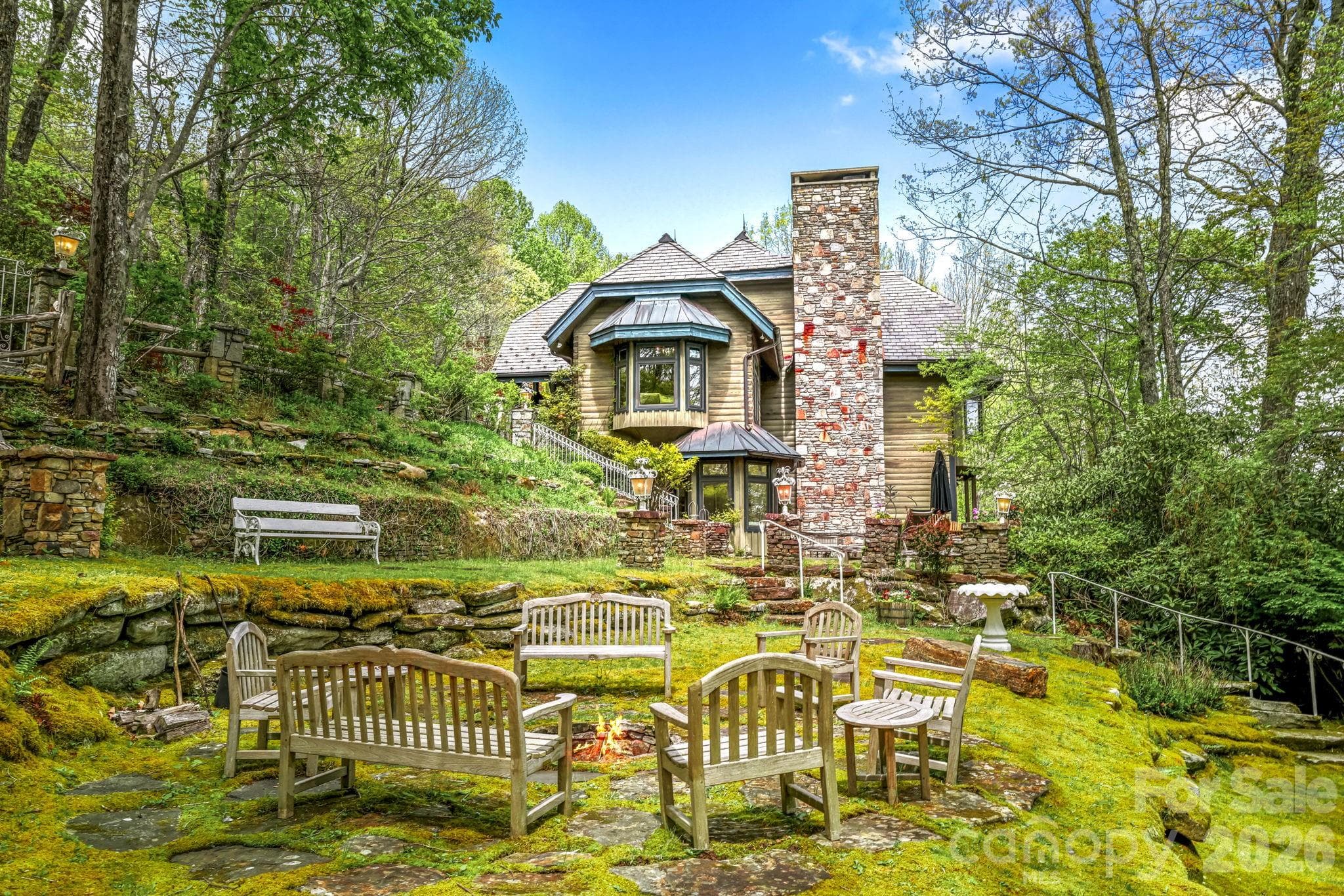 1052 Toxaway Dr - Lake Toxaway