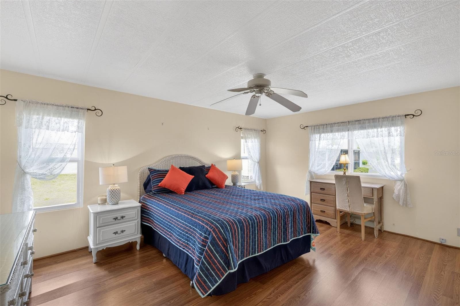 Manufactured Home at 322 ROBALO, NORTH PORT, photo 10 of 30