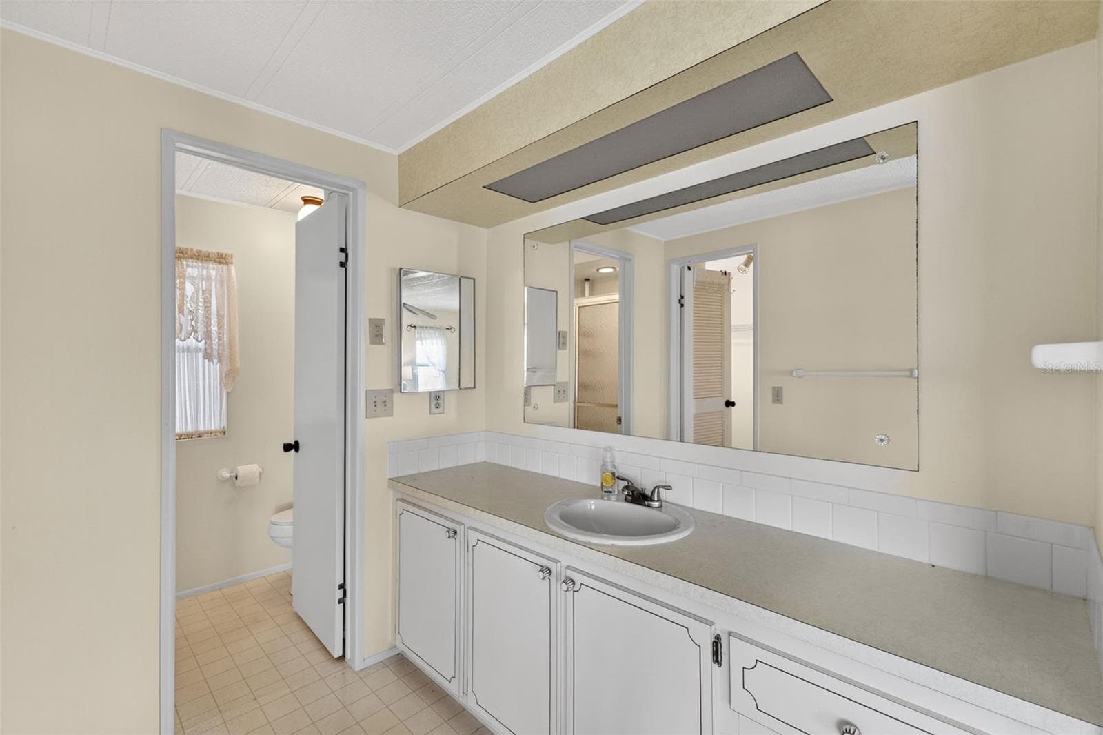 Manufactured Home at 322 ROBALO, NORTH PORT, photo 13 of 30