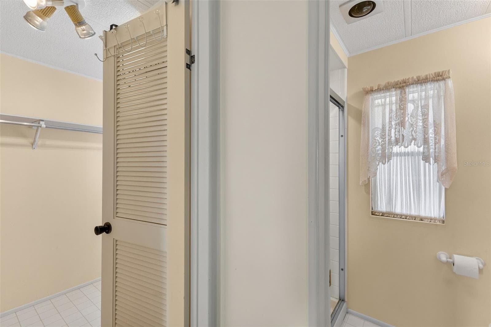 Manufactured Home at 322 ROBALO, NORTH PORT, photo 15 of 30