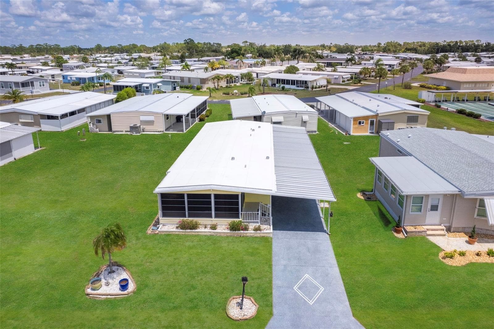 Manufactured Home at 322 ROBALO, NORTH PORT, photo 24 of 30