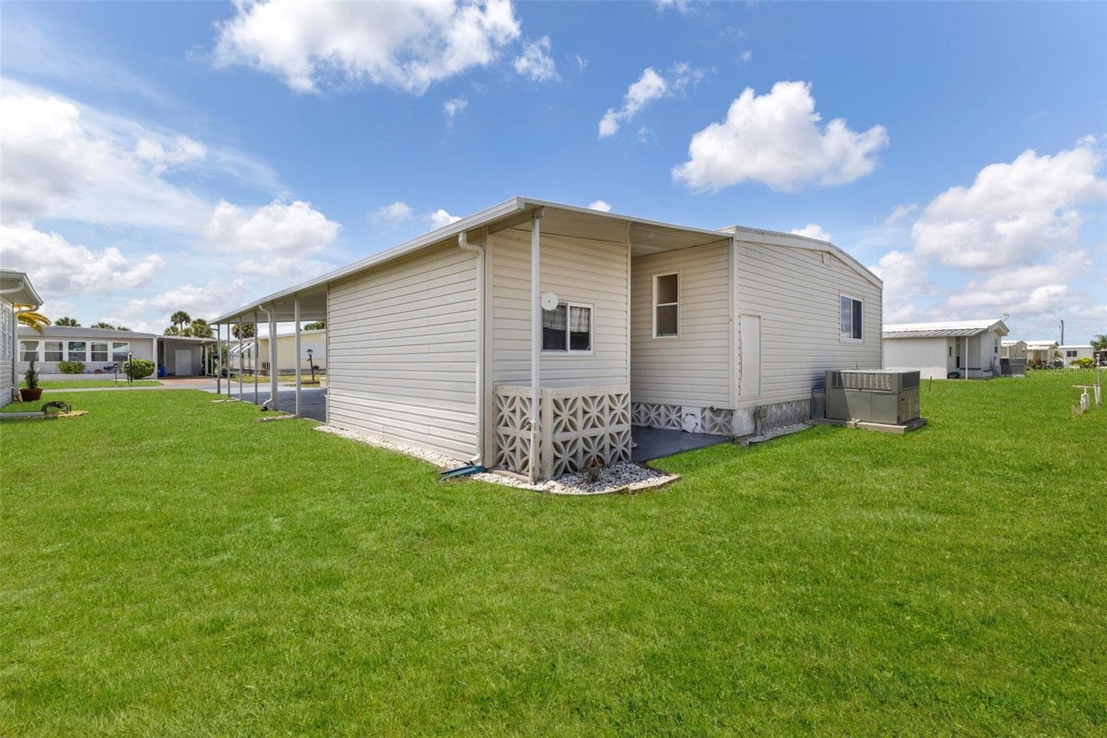 Manufactured Home at 322 ROBALO, NORTH PORT, photo 26 of 30