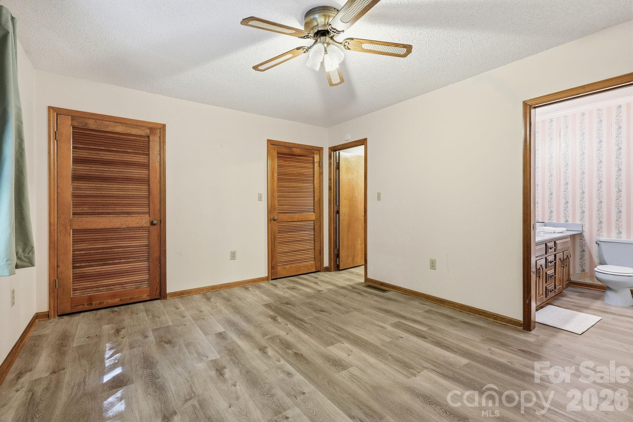 2nd bedroom ensuite - 1 Mountain Heritage Place, Candler