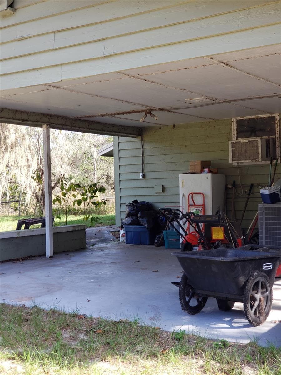 Carport - 11069 NE 14TH AVE, BRANFORD