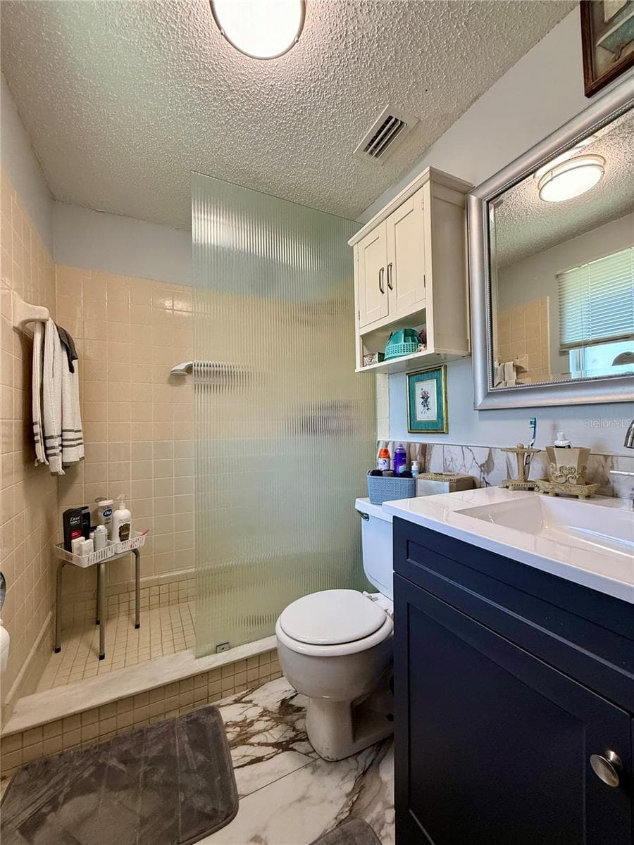 Bedroom 1 en suite - 4926 FILNER ST, NEW PORT RICHEY