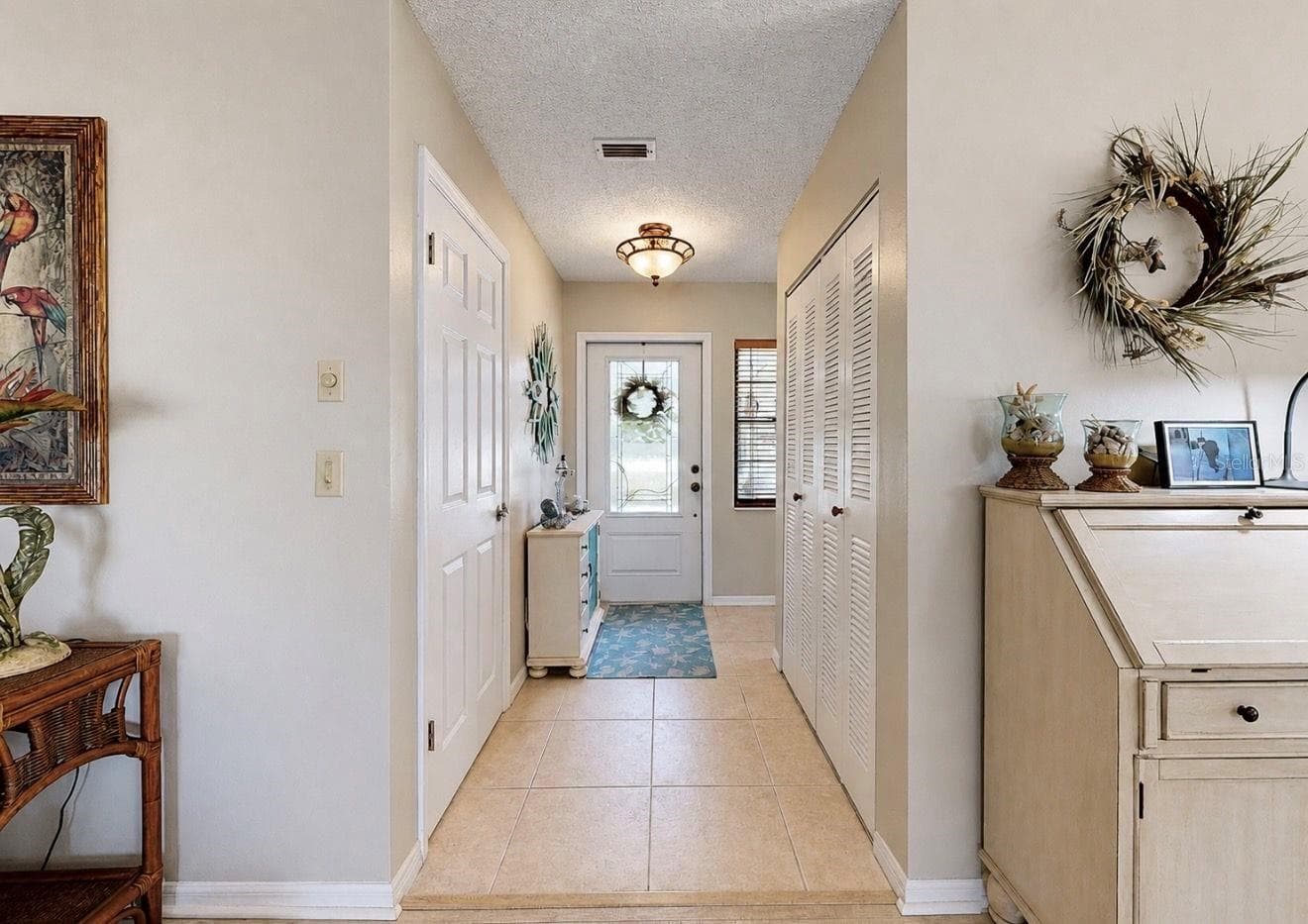 Half Duplex at 319 LINGER LN, SUN CITY CENTER, photo 7 of 27
