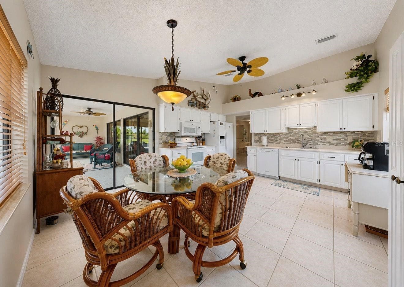Half Duplex at 319 LINGER LN, SUN CITY CENTER, photo 16 of 27