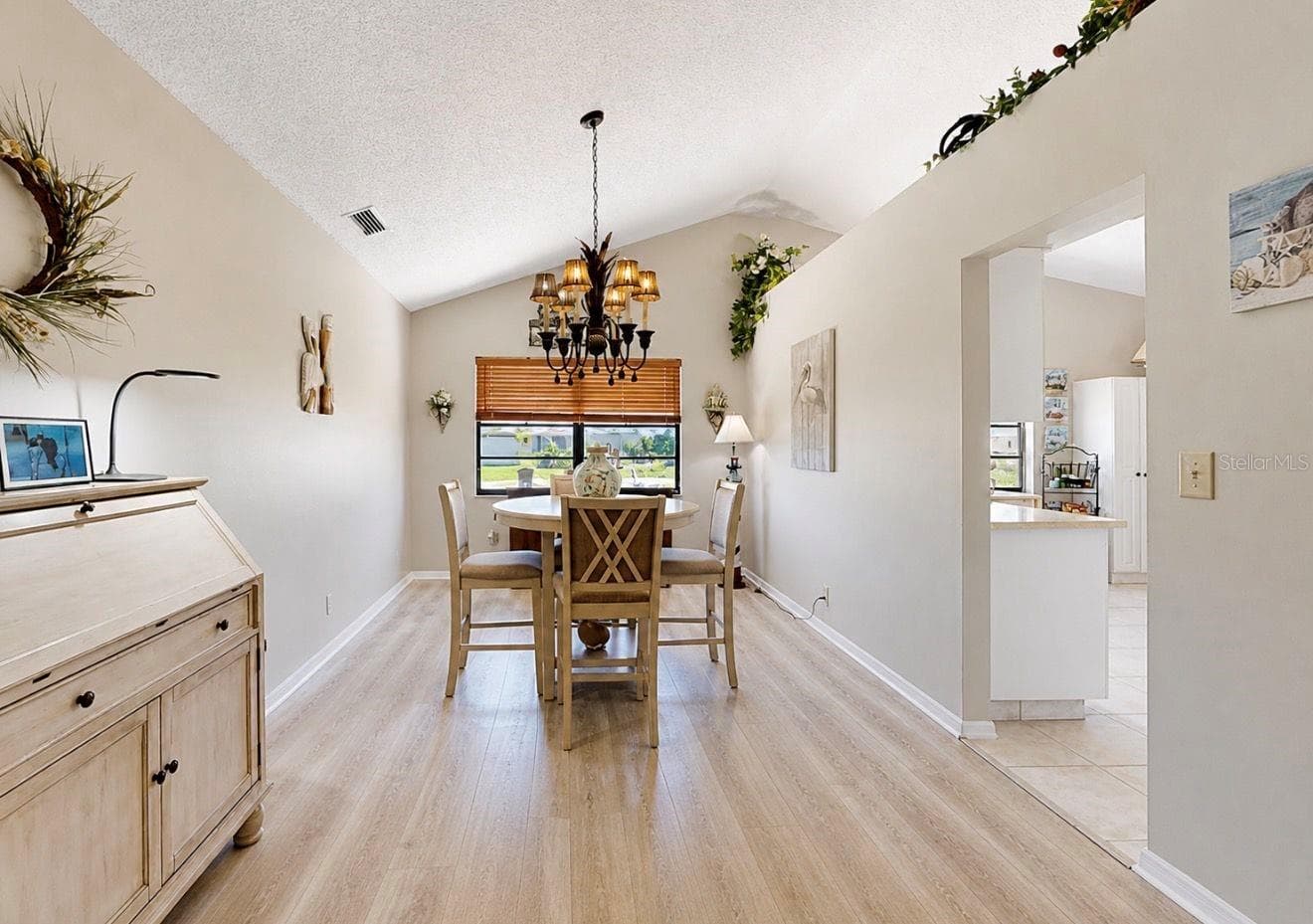 Half Duplex at 319 LINGER LN, SUN CITY CENTER, photo 18 of 27