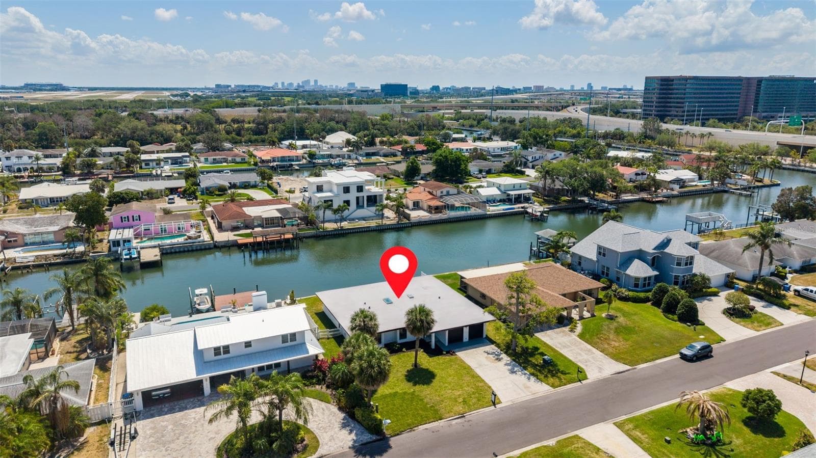 Single Family Residence at 3917 E EDEN ROC CIR, TAMPA, photo 18 of 55