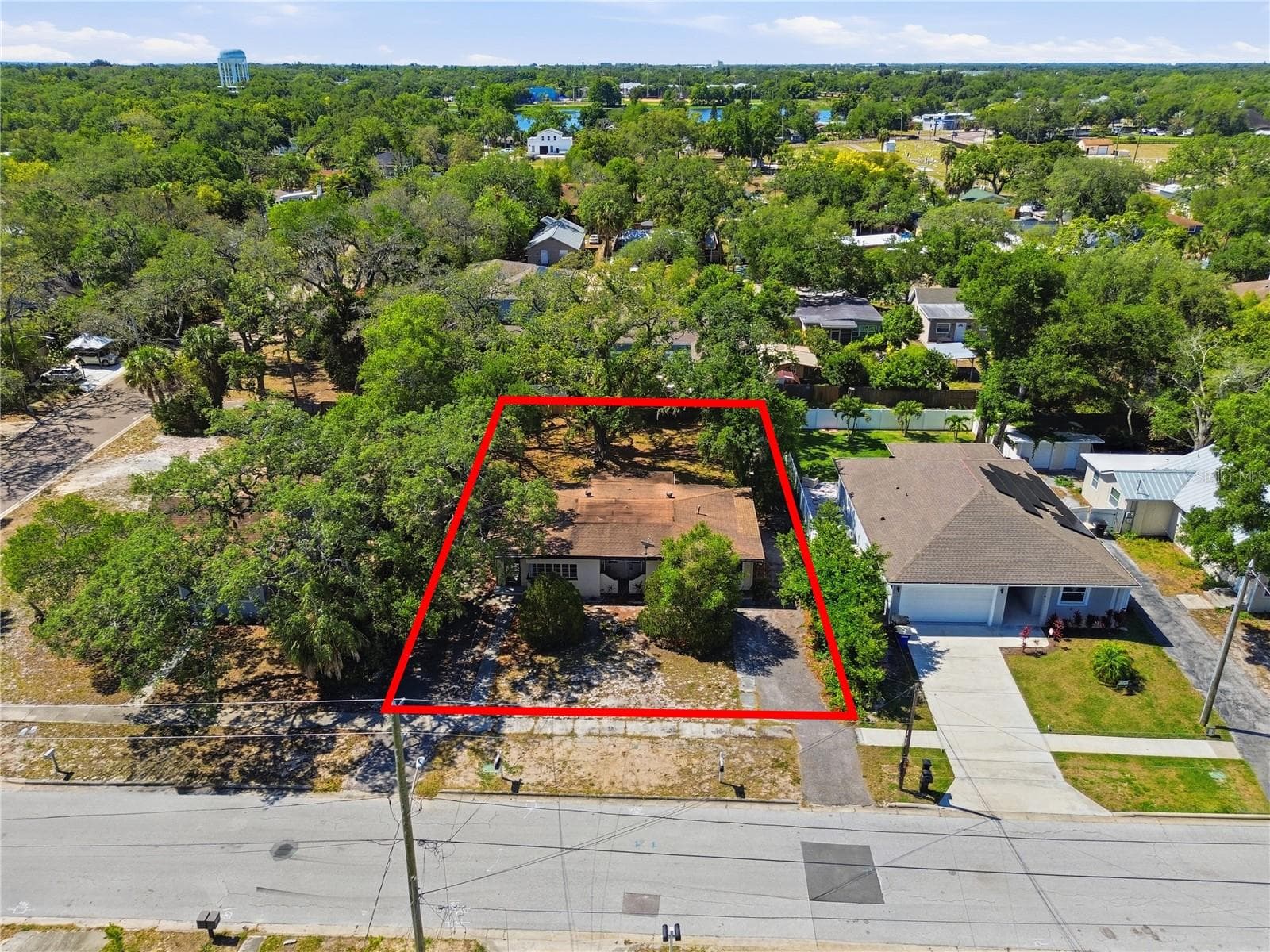 Duplex at 831 GRAND CENTRAL ST, CLEARWATER, photo 2 of 31